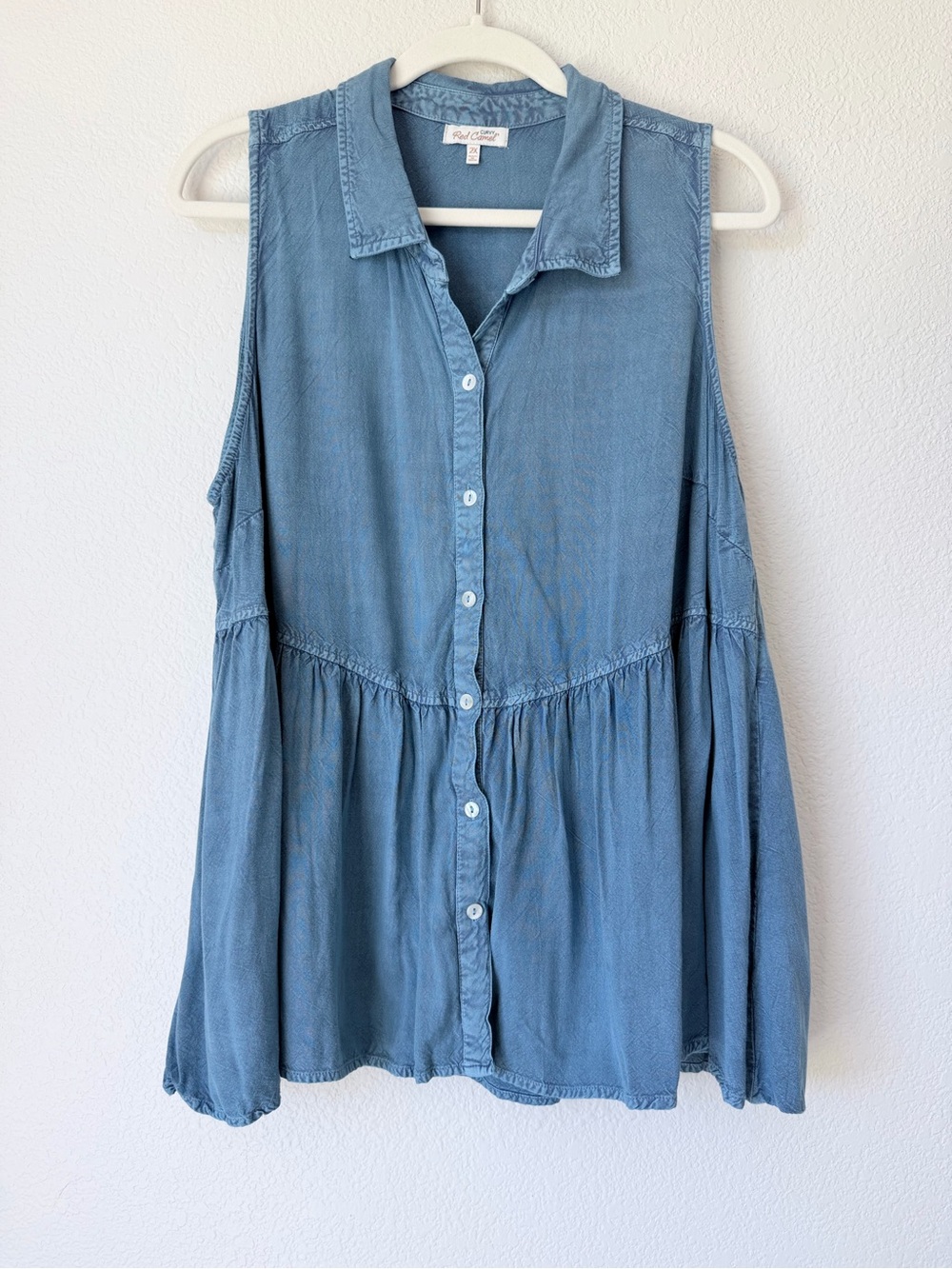 Red Camel Blue Chambray Sleeveless Tunic Top Plus 2X Boho Flowy